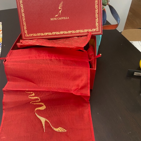 New in Box 100% AUTH Rene Caovilla Black Cashmere Boots w/stunning crystal heels - Picture 3 of 6